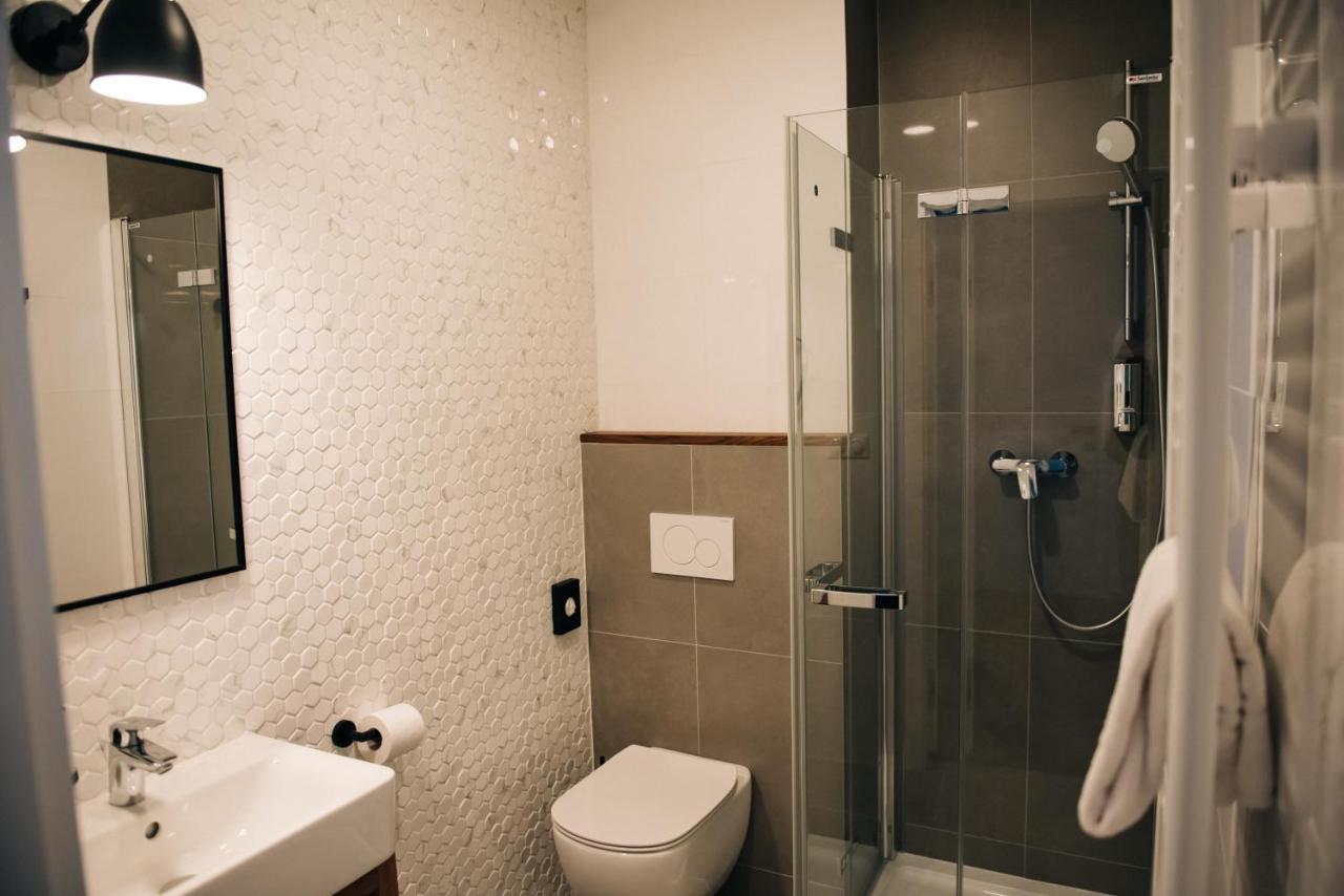 Krone Svätý Jur Buitenkant foto